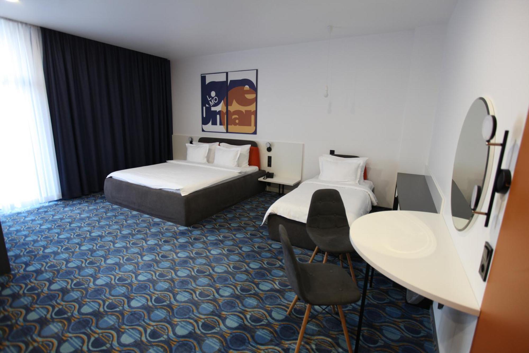 Lomo Hotel Umanʼ Eksteriør billede